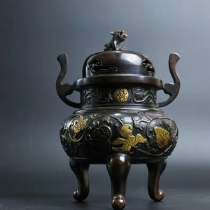 Chinese antique handcrafted exquisite rare pure copper crown ear incense burner ornaments