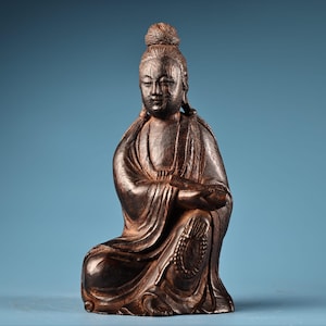Chinese antique pure hand-carved exquisite wood carving reading Guanyin Buddha statue ornaments