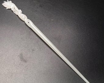 Exquisite Chinese white jade orchid hairpin, hand-carved.