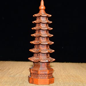 Une statue rare et exquise de la pagode Wenchang de sept étages en buis chinois, sculptée à la main