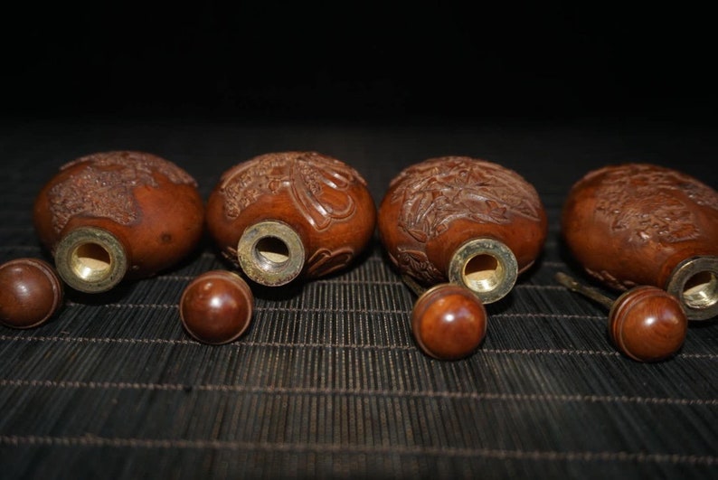 pure hand carving festival gifts modeling exquisite collection Chinese ancient natural boxwood snuff bottle statue