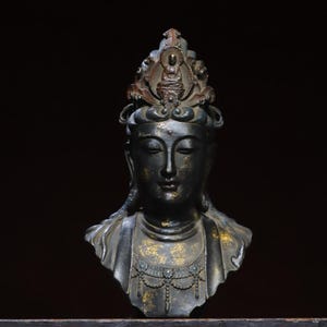 Chinese antique handmade exquisite pure copper Guanyin Buddha head statue ornaments