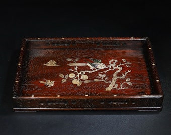 Chinois antique pur sculpté à la main exquis rare bois de santal rouge incrusté de coquille d'oiseau branche de fleurs plateau de thé ornements