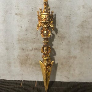 A rare and exquisite pure copper Chinese antique handcrafted Vajra Pestle statue ornament