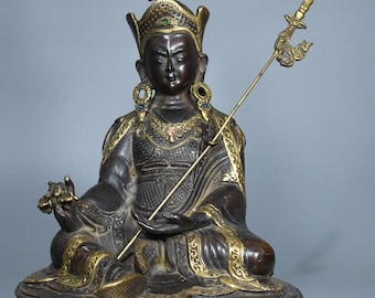 Exquisite handcrafted solid copper statue of Guru Rinpoche (Padmasambhava) — an antique-style decorative piece.