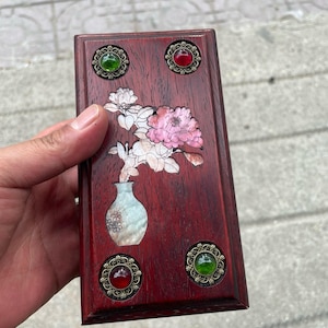 Chinese antique pure hand-carved exquisite rare rosewood inlaid shell vase pattern gemstone jewelry box ornaments