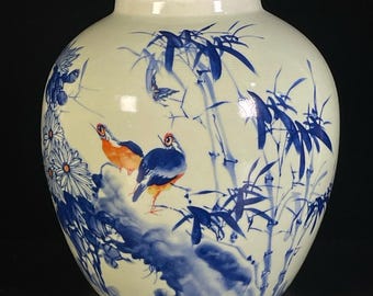A rare and exquisite Chinese antique hand-painted blue and white underglaze red Anjuleye jar ornament