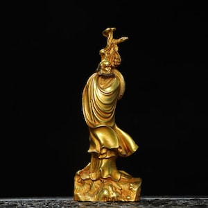 A rare and exquisite handcrafted Chinese antique bronze Bodhidharma statue