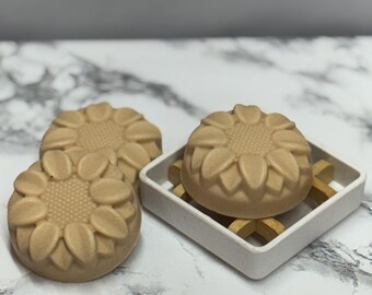 Sunflower Soap , Autumn Soap , Fall Soap , Sunflower Gift Soap , Guest Sunflower Soap, Friend Sunflower Gift