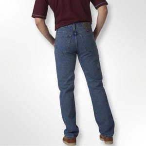 Vaqueros Wrangler de calidad premium con lavado oscuro a la piedra imagen 2
