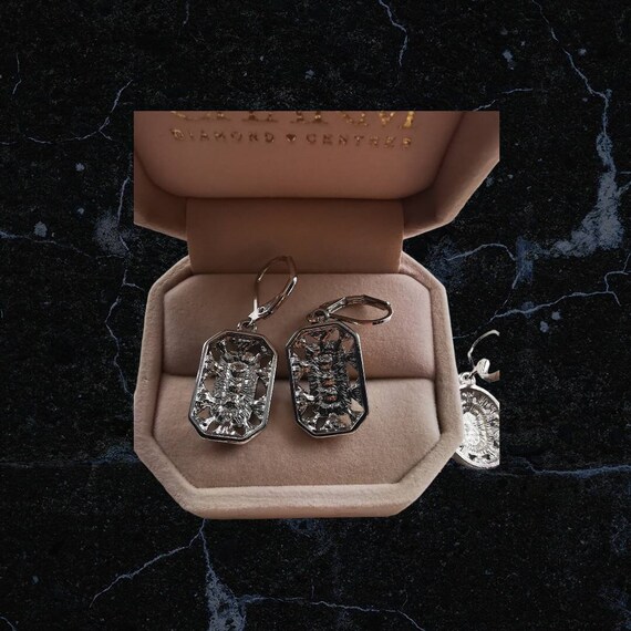 Gorgeous Rectangular Cubic Zirconia & Sapphire Dr… - image 3