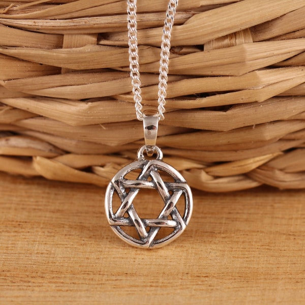 Solid 925 Sterling Silver Small Star of David Pendant Necklace Jewellery Curb Chain 16-24 Inches Gift Boxed