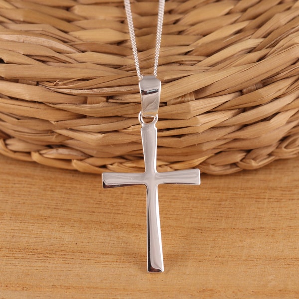 Collier pendentif croix crucifix en argent sterling massif 925 avec chaîne gourmette dans une boîte cadeau