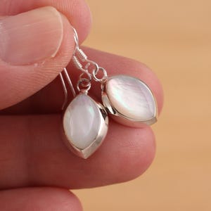925 Sterling Silver Mother of Pearl Marquise Dangle Drop Earrings Gift Boxed