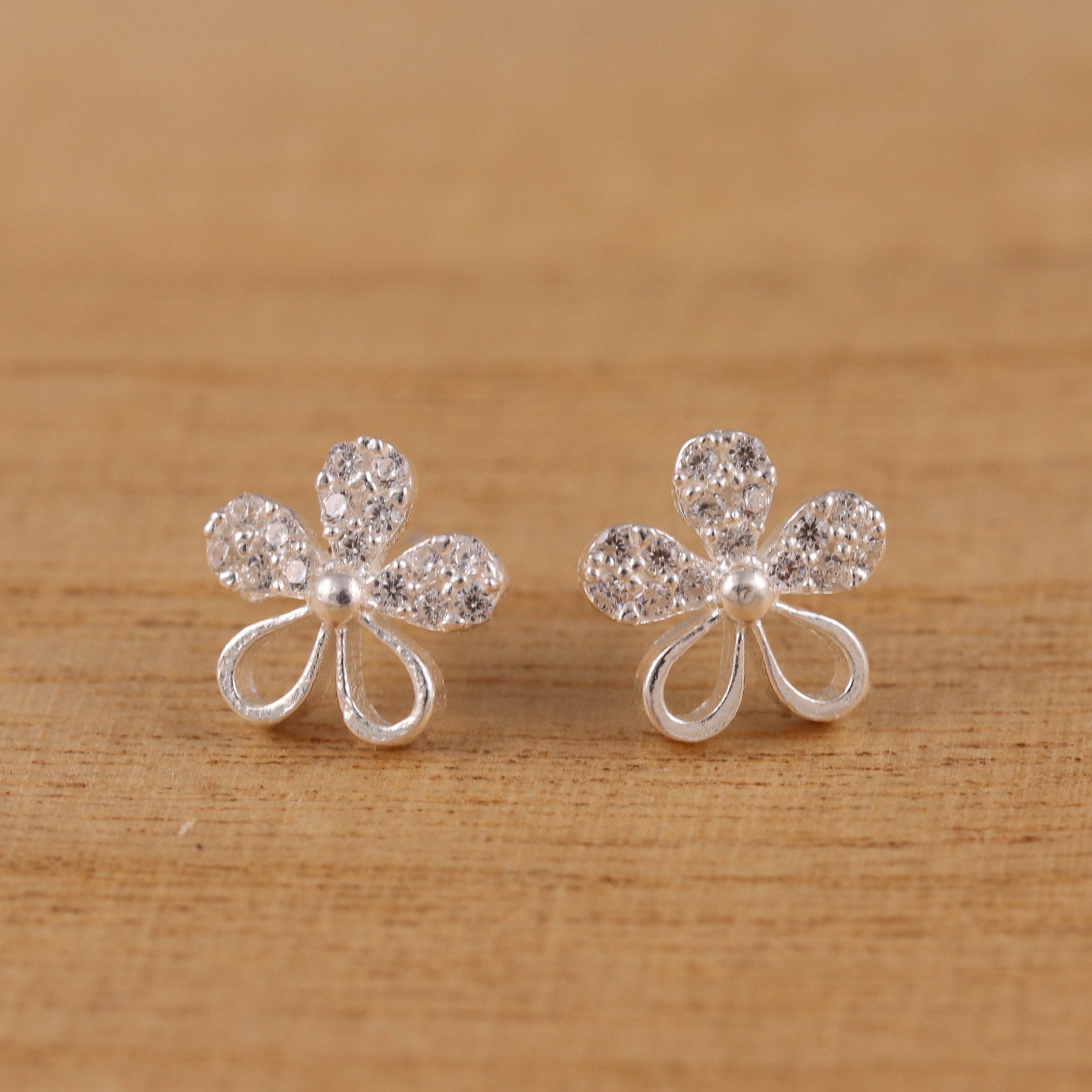 ■ENGBROX■ silver925dreamy cubic earring EBEA23009SV □ENGBROX□ silver925dreamy cubic earring EBEA23009SV