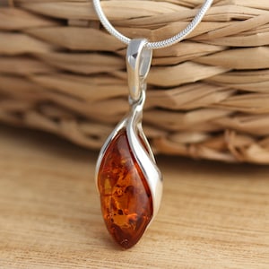 Natural Baltic Amber 925 Sterling Silver Stylish Pendant Snake Chain 16- 26 Inches Gift Boxed