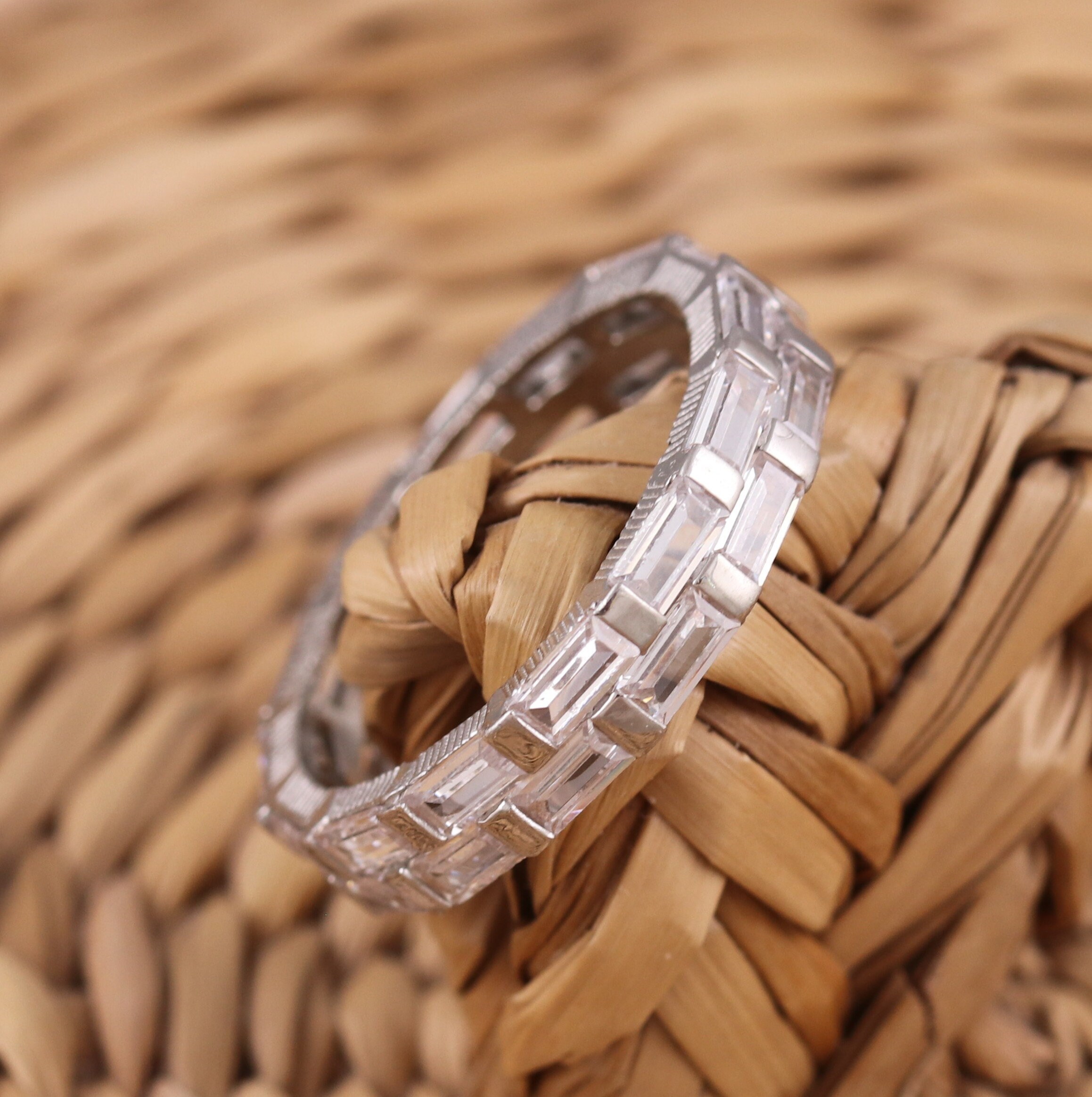 Anello Fascia Con Filo Eternity Di Zirconi Rainbow Multicolor In