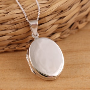 925 Sterling Silver Large Oval Plain Photo Locket Pendant Necklace Chain 16-30 Inches Gift Boxed