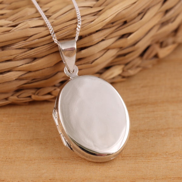 925 Sterling Silver Large Oval Plain Photo Locket Pendant Necklace Chain 16-30 Inches Gift Boxed