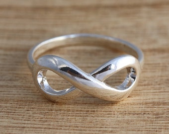 Solid 925 Sterling Silver Infinity Sign Eternity Symbol Love Ring  Various J-T Sizes Gift Boxed