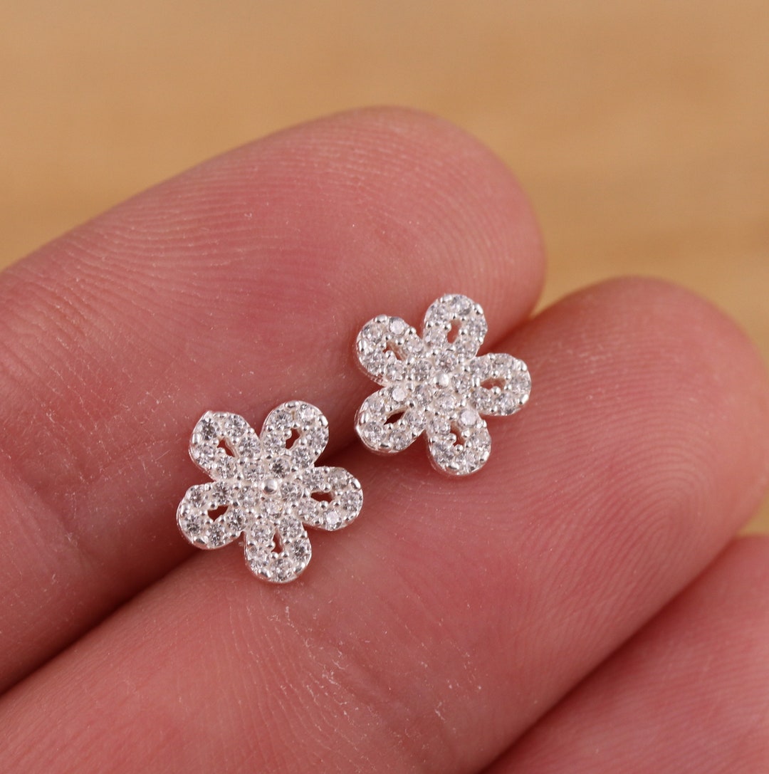 ●TATIANA● Silver 925 Flower Cubic Full Heart Earrings EC30 Solid 925 Sterling Silver Cubic Zirconia Flower Stud