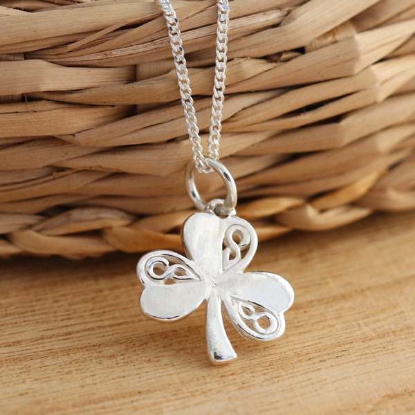 Solid 925 Sterling Silver Irish Shamrock 3-Leaf Clover Celtic Charm Lucky Pendant Necklace Curb Chain Gift Boxed