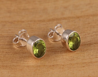 Natural Peridot 925 Sterling Silver Oval Shaped Stud Earrings Gift Boxed