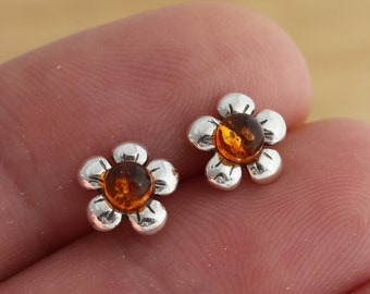 Orecchini Piccoli In Ambra Cognac Astratti A Goccia In