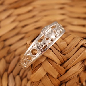 Solid 925 Sterling Silver Celtic Claddagh Band Ring J-T Sizes Celtic Jewellery Gift Boxed