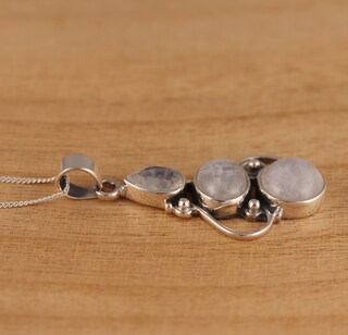 REDSUN Collana Con Pietra Di Luna E Nodo Celtico – Argento 925, Regalo Per Donna