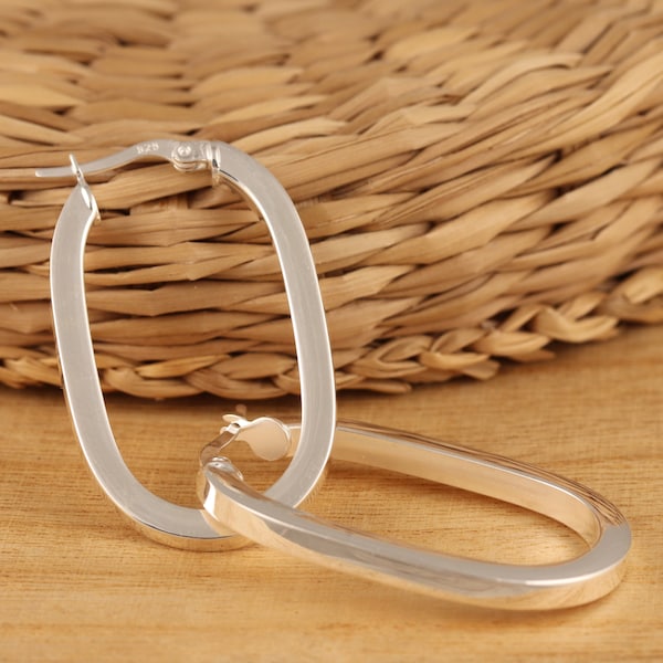 Boucles d'oreilles créoles Huggie en forme de U ovales unies en argent sterling 925 dans une boîte cadeau