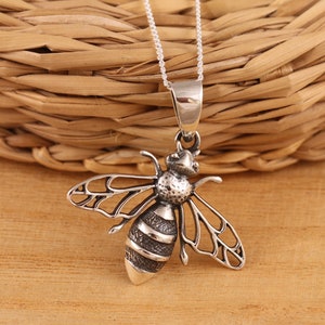 Solid 925 Sterling Silver Bumble Bee Oxidized Pendant Necklace Curb Chain 16-30 Inches Gift Boxed