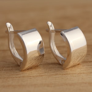 Solid 925 Sterling Silver Plain Earrings Stylish Curved Half Hoop Earrings Gift Boxed