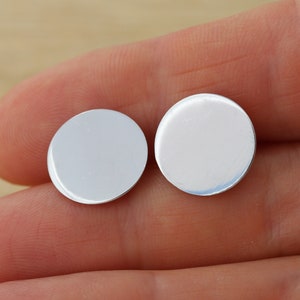 Solid 925 Sterling Silver Round Flat Circle Stud Earrings Plain 13mm Diameter Gift Boxed