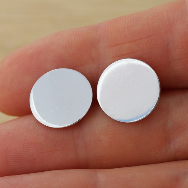 Solid 925 Sterling Silver Round Flat Circle Stud Earrings Plain 13mm Diameter Gift Boxed