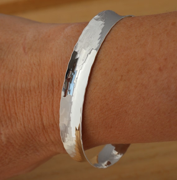 925 Silver Hammered Bangle - 10mm 925 Silver Hammered Bangle - 10mm