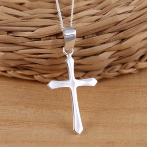 Solid 925 Sterling Silver Plain Cross Crucifix Pendant Necklace Curb Chain Gift Boxed