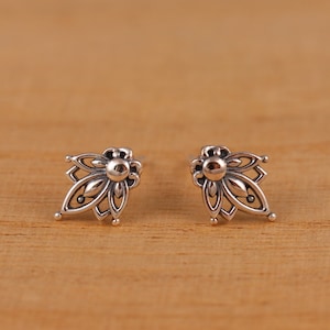 Solid 925 Sterling Silver Lotus Flower Floral Stud Earrings Gift Boxed