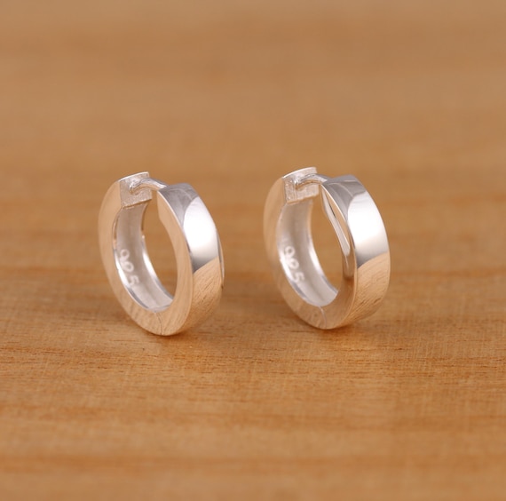 Orecchini a cerchio Huggie in argento sterling 925 massiccio
