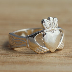 Solid 925 Sterling Silver Claddagh Band Ring Celtic Irish Jewellery Various Sizes Gift Boxed
