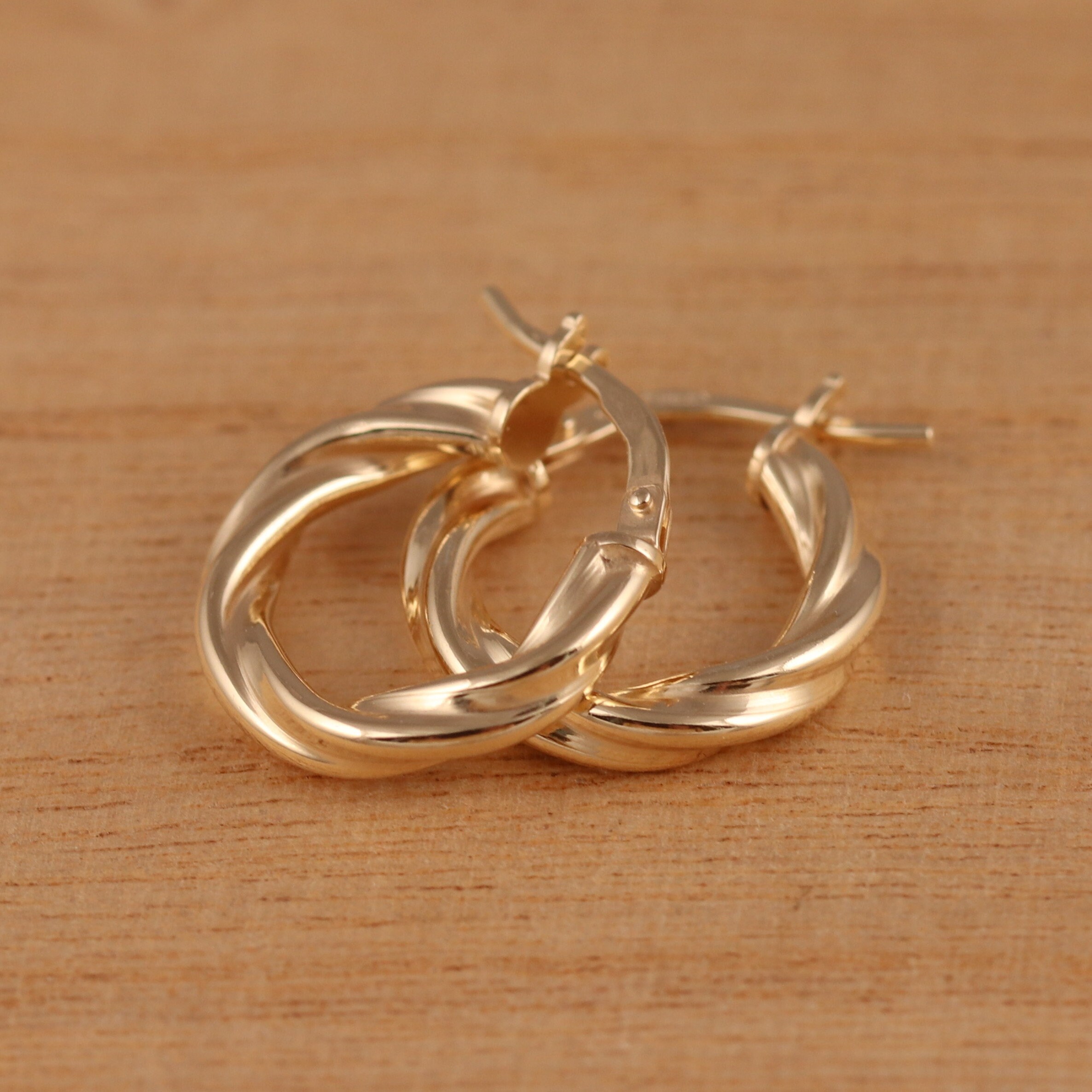 Pendientes De Aro Con Cuerda Trenzada En Tono Plateado, Estilo