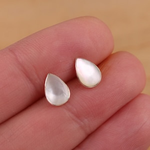 Solid 925 Sterling Silver Mother of Pearl Tear Drop Stylish Elegant Stud Earrings Gift Boxed