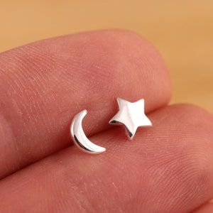 Pendientes de plata de ley 925 maciza con forma de estrella y luna creciente en caja de regalo