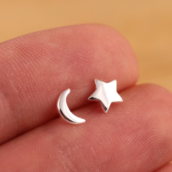 Solid 925 Sterling Silver Star & Crescent Moon Stud Earrings Gift Boxed