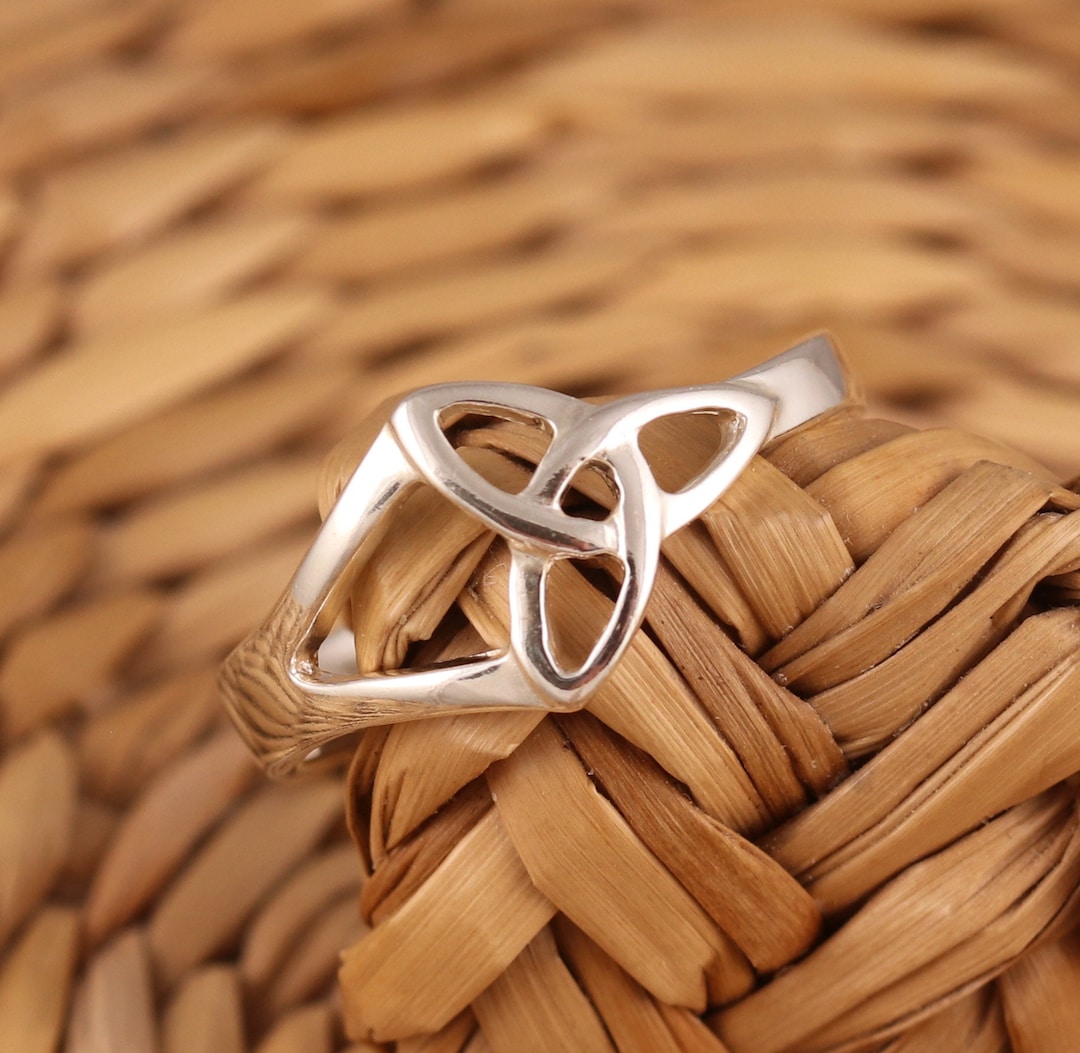 925 Sterling Silver Celtic Trinity Knot Ring Triquetra Various Sizes ...