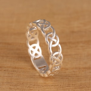 Solid 925 Sterling Silver Band/Thumb Ring Celtic Knot Band Ring Various Sizes Celtic Jewellery Gift Boxed