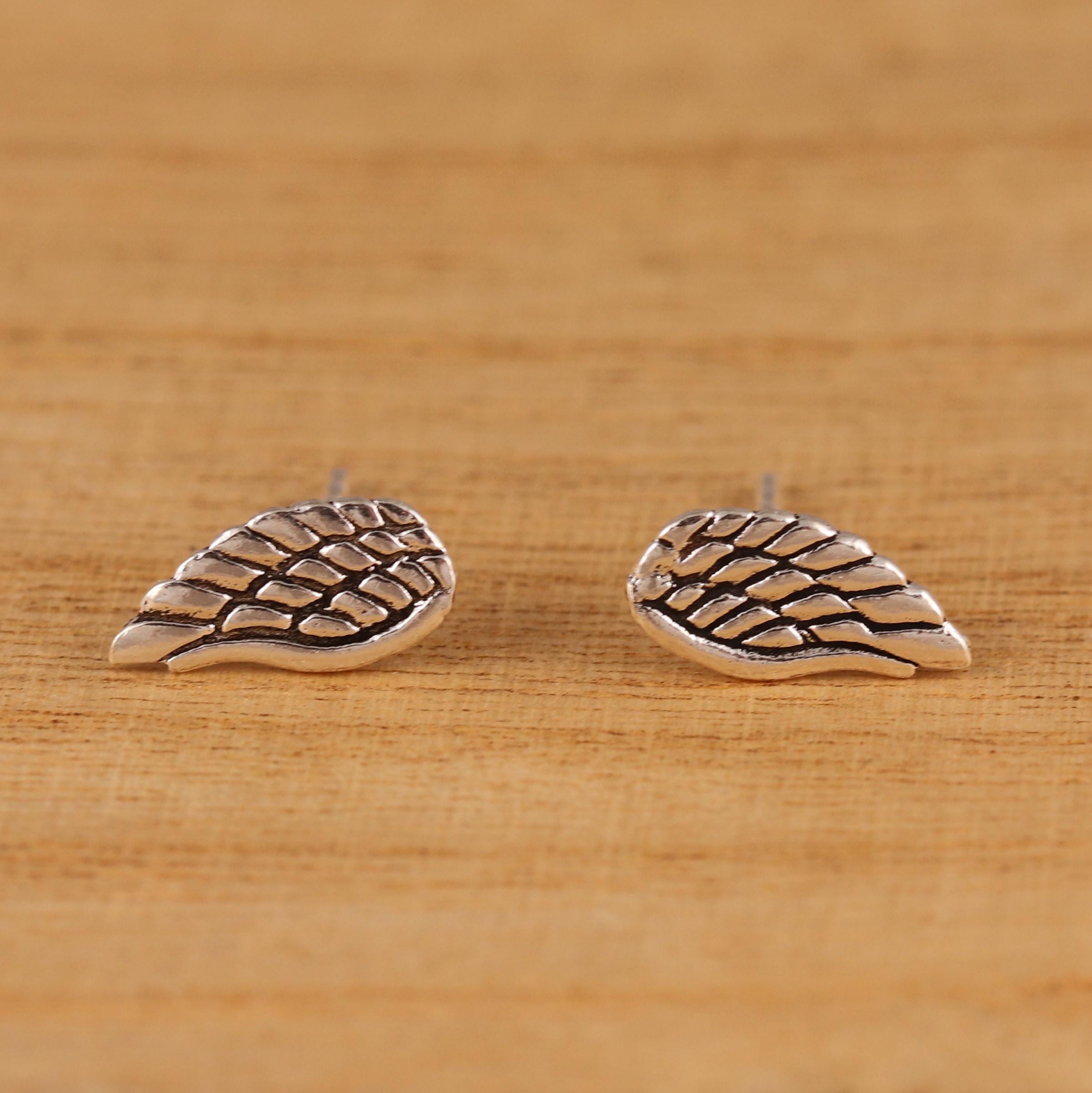 Silverly Orecchini A Bottone In Argento 925 Con Ali D'Angelo – Piume Testurizzate, Gioielli Boho, Ipoallergenici, Con Panno Lucidante