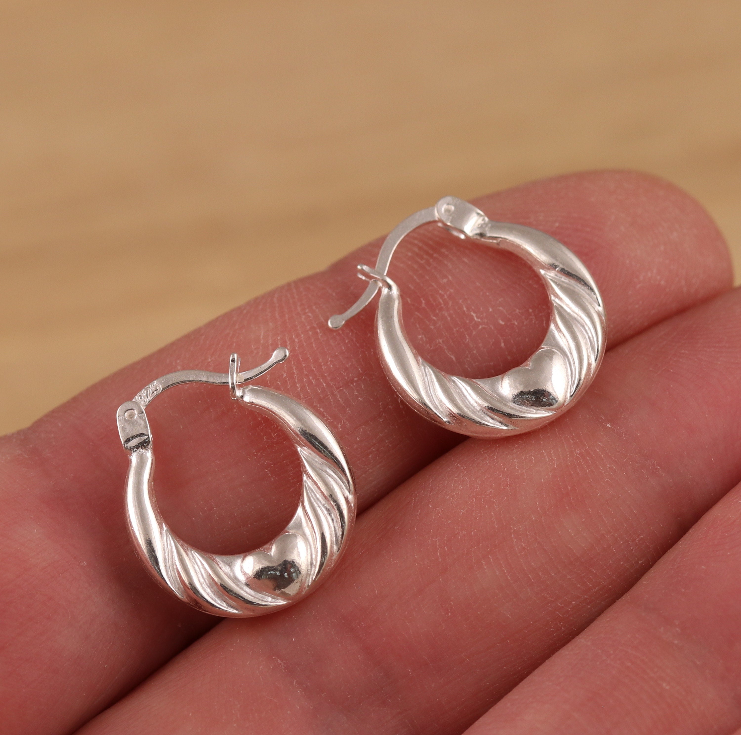 Boucles D'oreilles Créoles 'Huggie' En Argent Sterling 925 Avec Maillons Cœur - 13 Mm - Neuves Sans Emballage