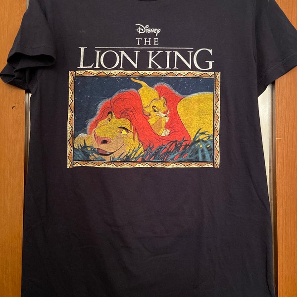 Vintage Collectible Disney The Lion King Simba and Mufasa Playing Graphic Tee