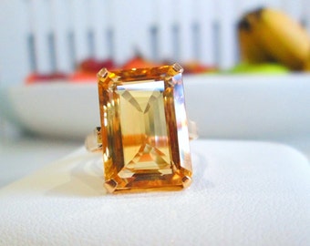 Vintage 18ct Yellow Gold Natural Large Emerald Cut Orange Citrine Solitaire Cocktail Dress Ring Size O US 7